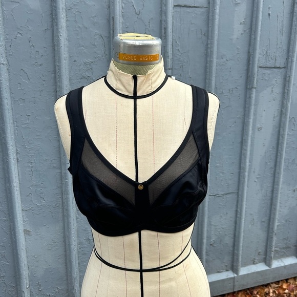 Understance Black Spacer Air Bra, BNWT, size 38 D - Picture 3 of 10
